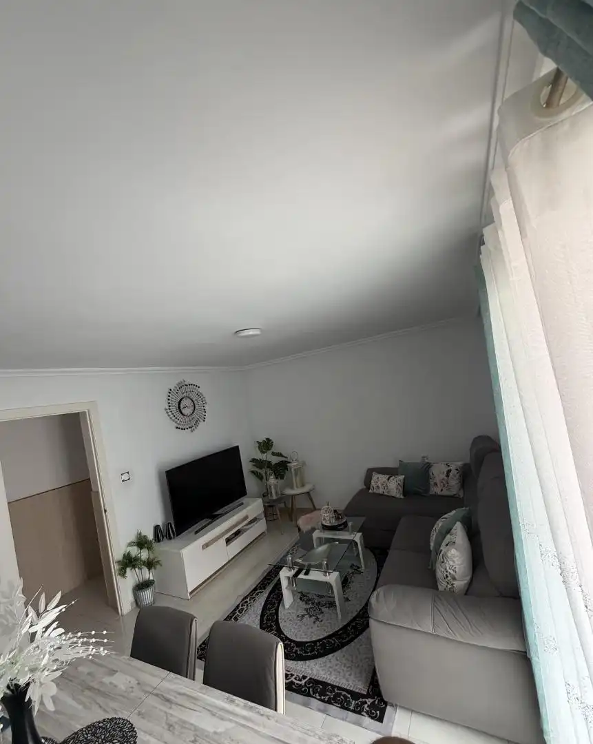 Piso en venta en Calle Pintor Pérez Pizarro, 7, Virgen del Remedio - Parque Lo Morant Sala de estar de Piso en venta en Alicante / Alacant con Aire acondicionado y Balcón