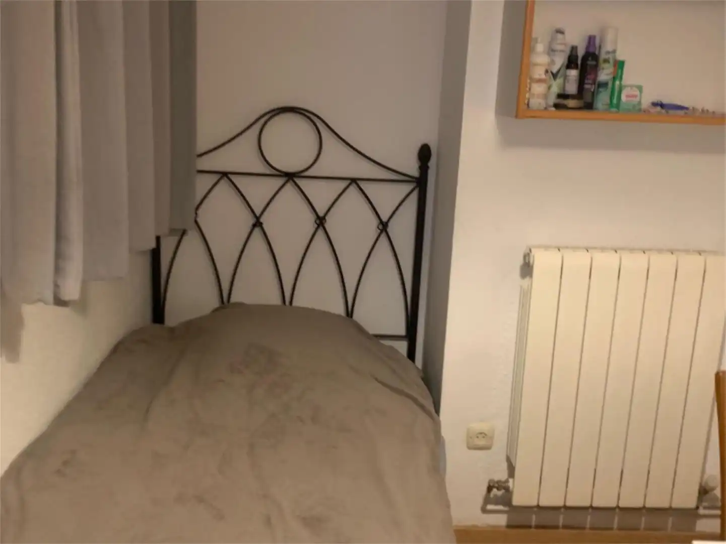 Habitación de Piso para compartir en Ciudad Real Capital con Calefacción, Parquet y Amueblado