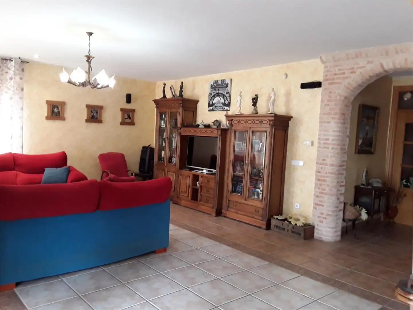 Sala d'estar de Casa o xalet en venda en Castellar de Santiago amb Aire condicionat, Calefacció i Jardí privat