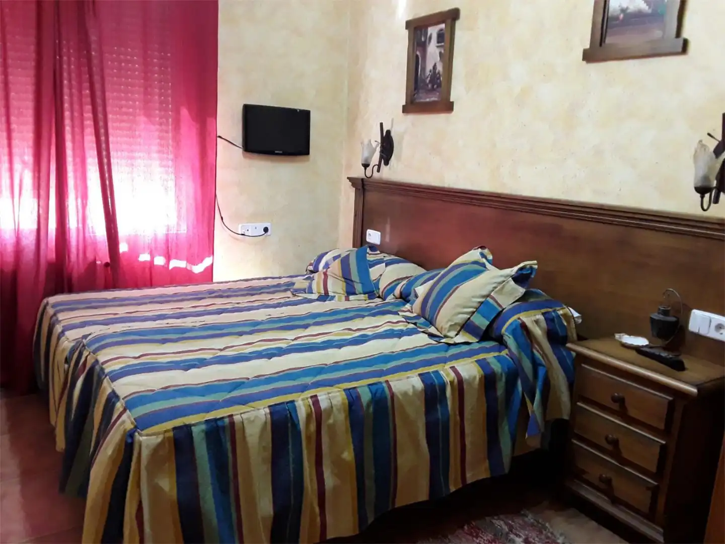 Dormitori de Casa o xalet en venda en Castellar de Santiago amb Aire condicionat, Calefacció i Jardí privat