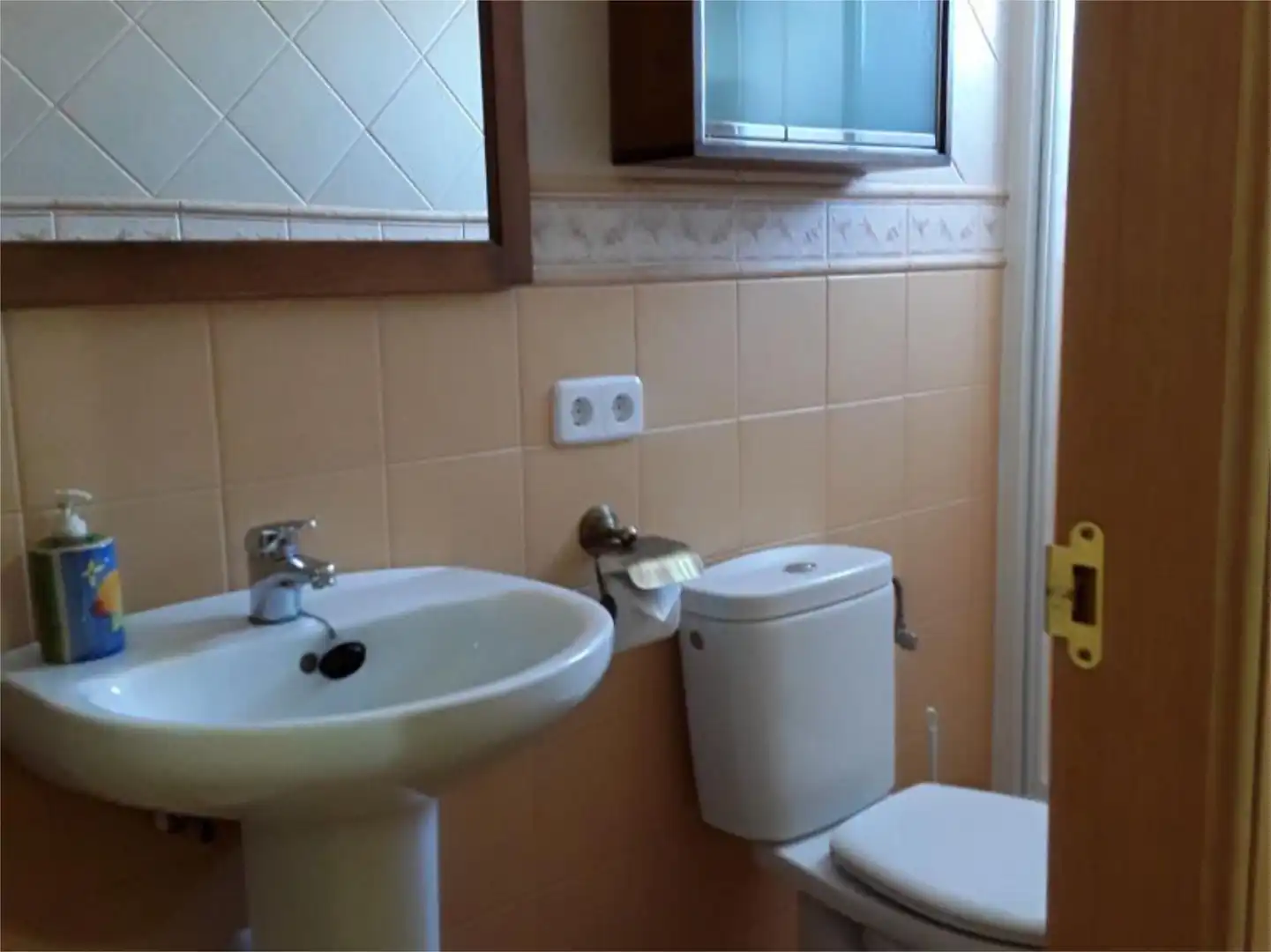 Bany de Casa o xalet en venda en Castellar de Santiago amb Aire condicionat, Calefacció i Jardí privat
