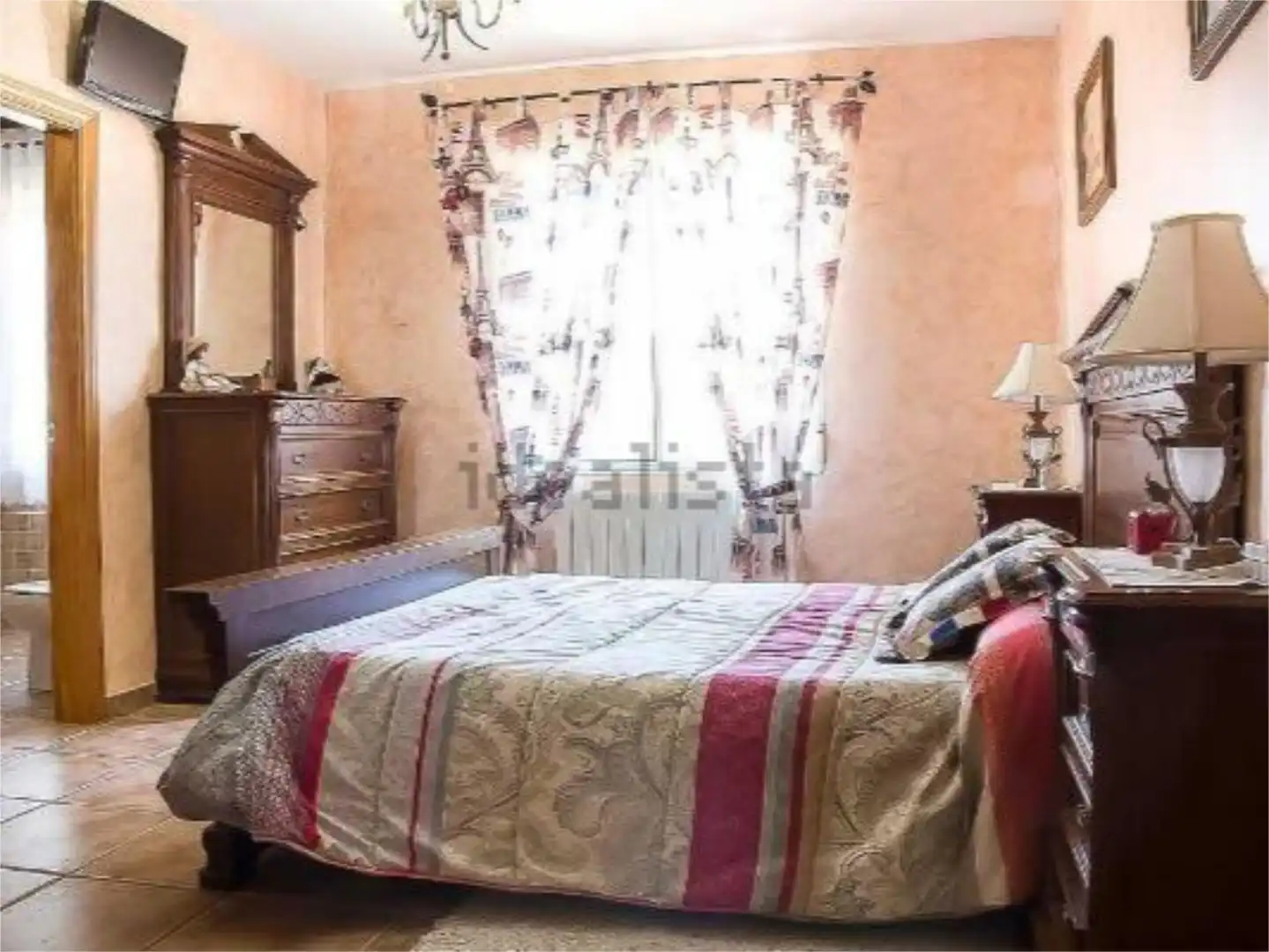 Dormitori de Casa o xalet en venda en Castellar de Santiago amb Aire condicionat, Calefacció i Jardí privat