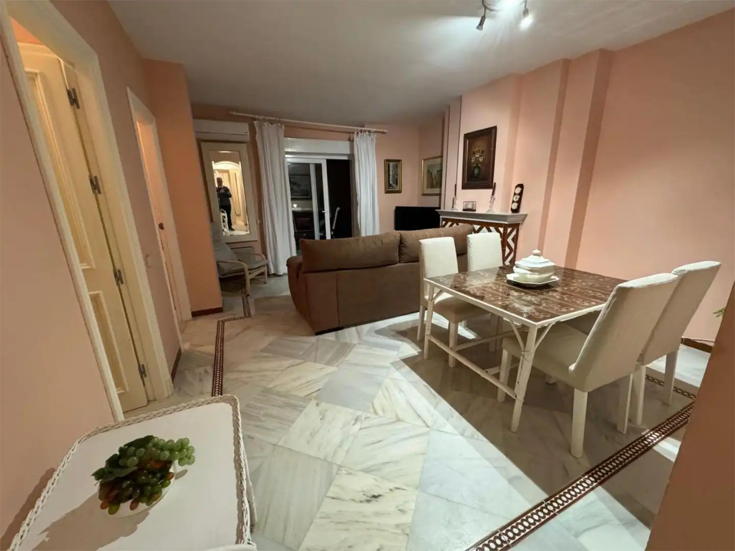 Apartamento de alquiler en Cuatro Pinos - El Carmen Comedor de Apartamento de alquiler en El Puerto de Santa María con Aire acondicionado, Calefacción y Terraza