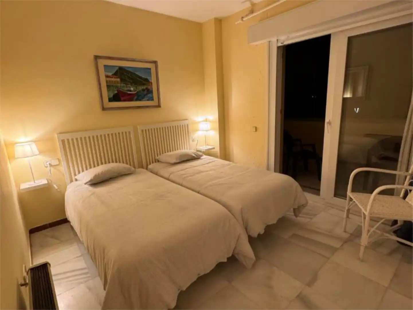 Apartamento de alquiler en Cuatro Pinos - El Carmen Habitación de Apartamento de alquiler en El Puerto de Santa María con Aire acondicionado, Calefacción y Terraza