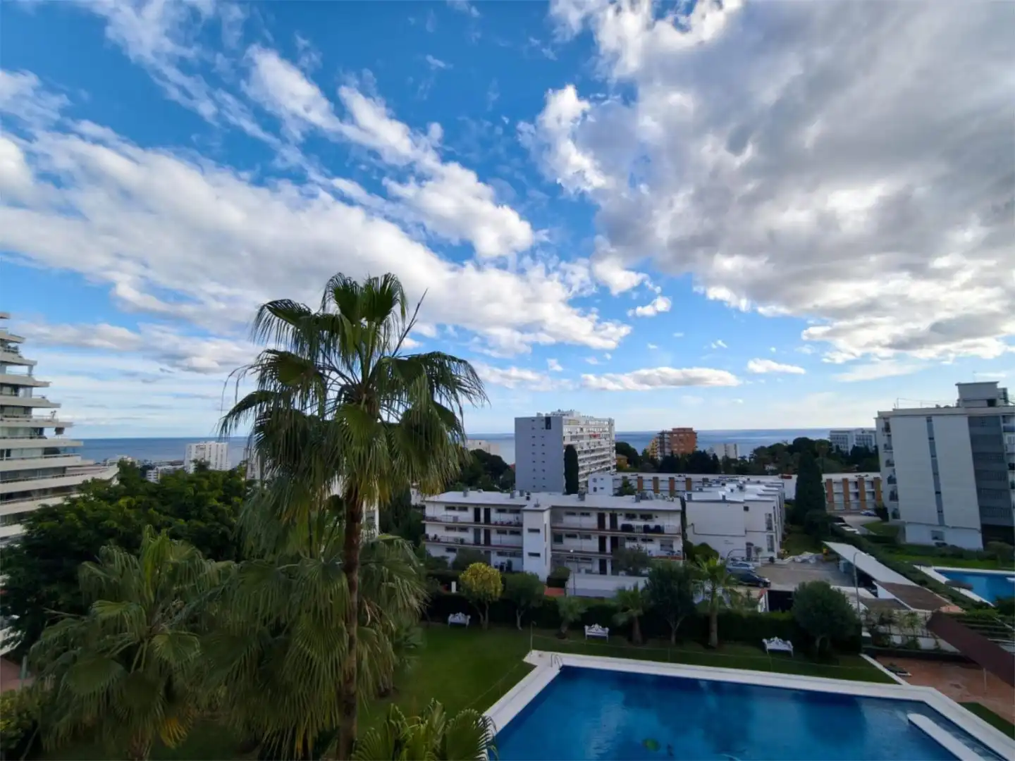 Pis de lloguer a Avenida Terramar Alto, 9, Solymar Vista exterior de Pis de lloguer en Benalmádena amb Aire condicionat, Calefacció i Terrassa
