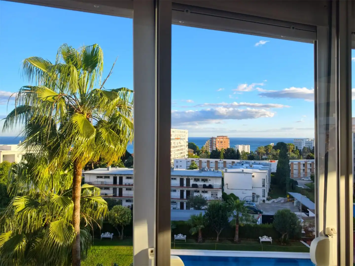 Vista exterior de Pis de lloguer en Benalmádena amb Aire condicionat, Calefacció i Terrassa