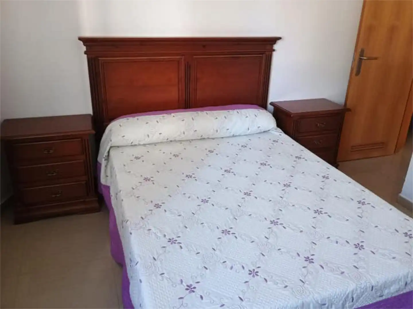 Wohnung zum Verkauf in Villafranca de Córdoba Schlafzimmer von Wohnung zum Verkauf in Villafranca de Córdoba mit Privatgarten, Schwimmbad und Möbliert