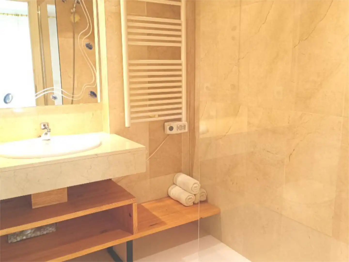 Bathroom of Flat for sale in Llucmajor  with Air Conditioner, Terrace and Swimming Pool