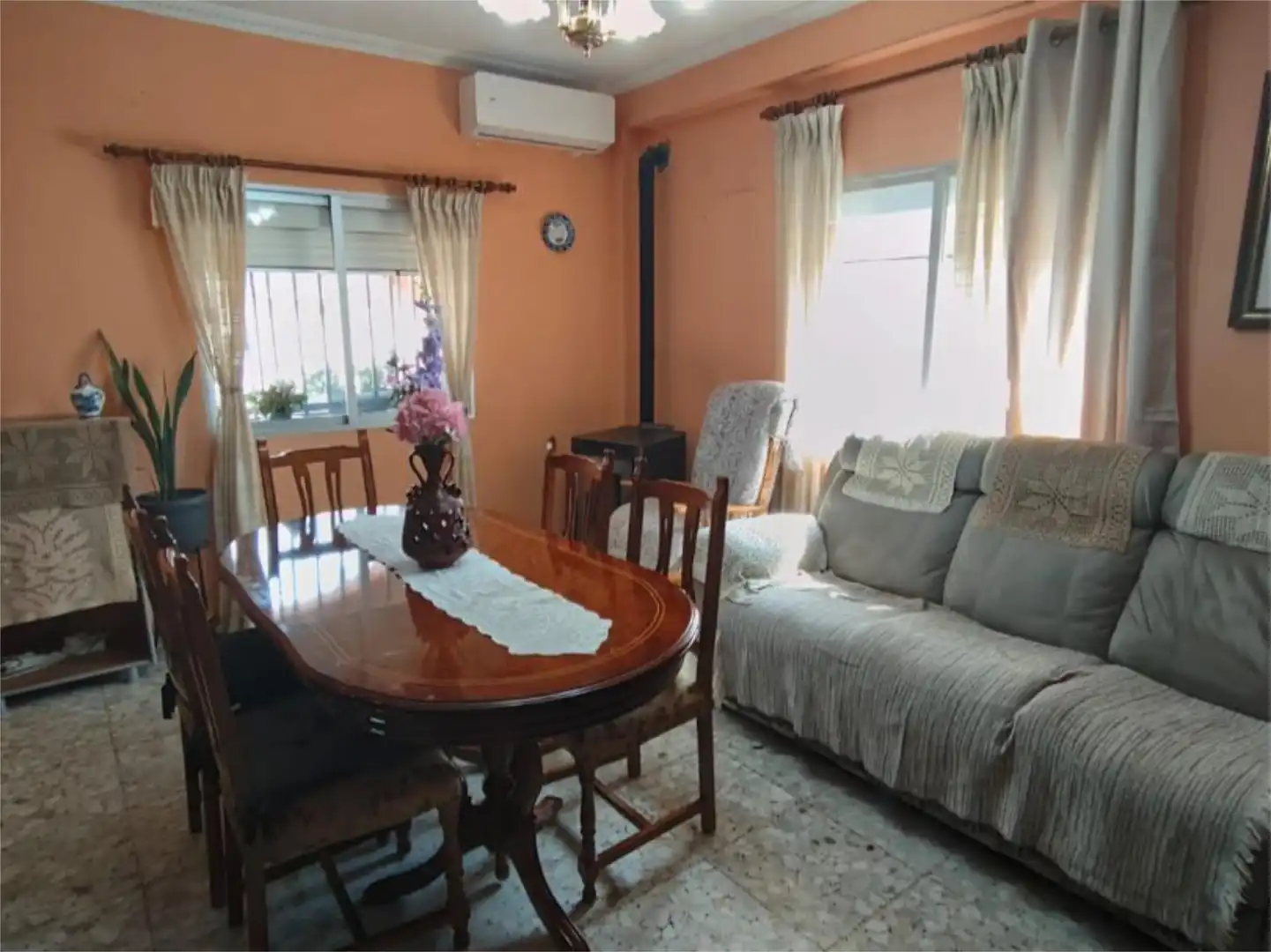 Casa o xalet en venda a Purullena Sala d'estar de Casa o xalet en venda en Purullena amb Aire condicionat i Terrassa