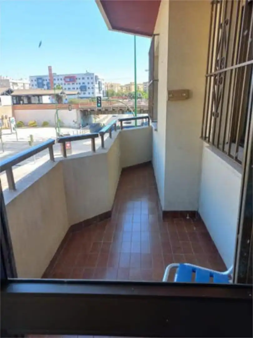 Piso de alquiler en Bami - La Estrella Terraza de Piso de alquiler en Sevilla con Calefacción, Jardín privado y Terraza