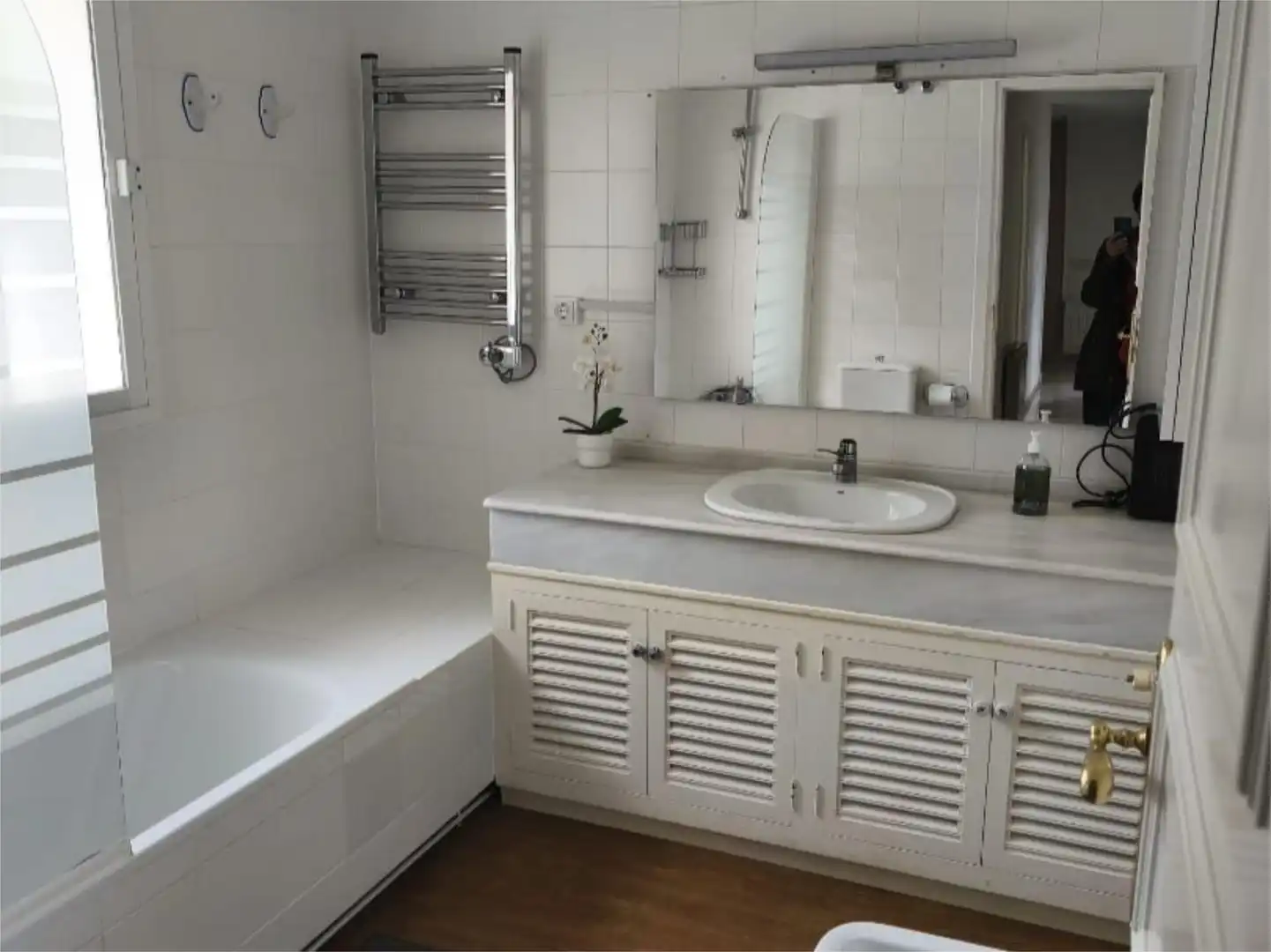Badezimmer von Wohnung zum Verkauf in Marbella mit Klimaanlage und Schwimmbad