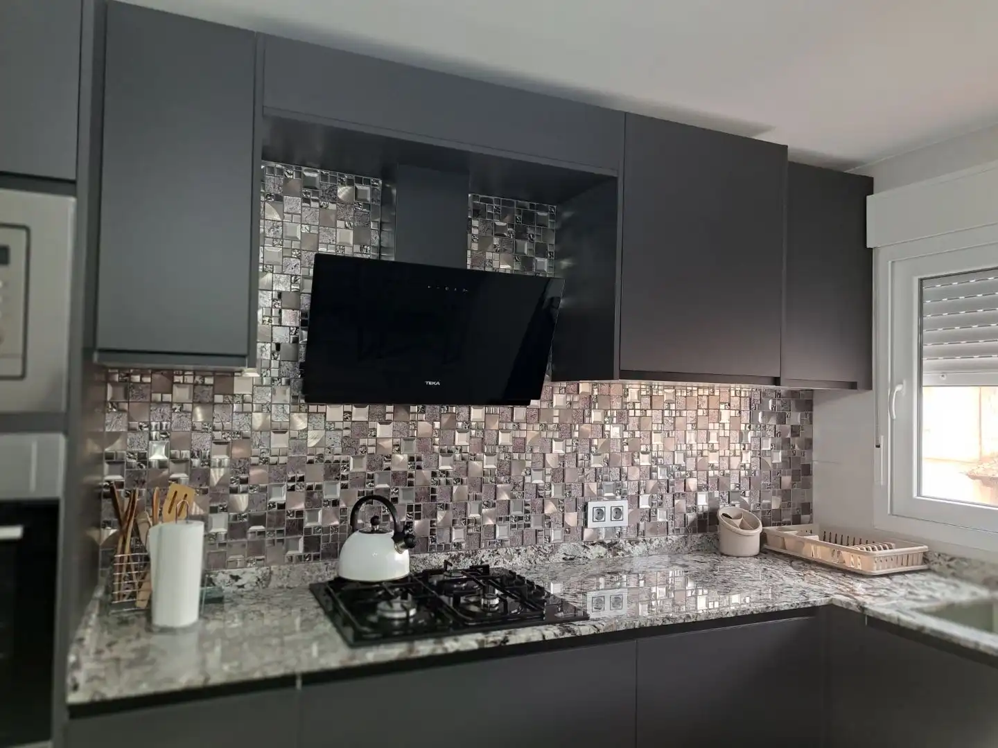 Flat for sale in Avinguda Ramon de Sant Martí, 2, Llucmajor pueblo Kitchen of Flat for sale in Llucmajor with Air Conditioner and Balcony