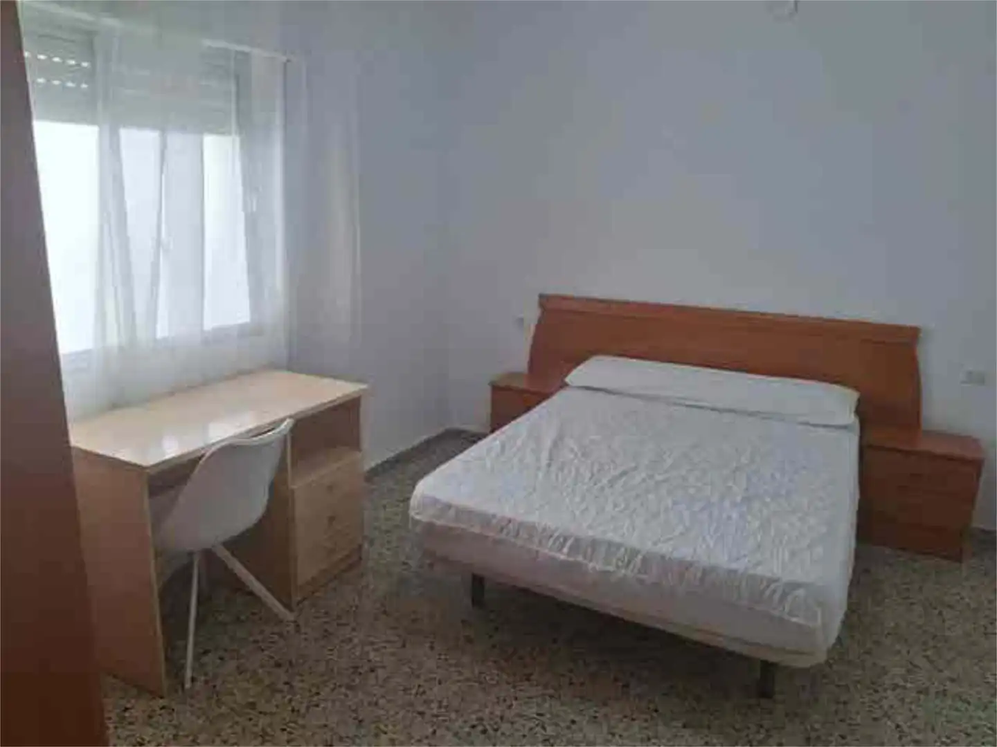 Piso de alquiler en Miralvalle - Av. Virgen del Puerto - La Data Habitación de Piso de alquiler en Plasencia con Amueblado