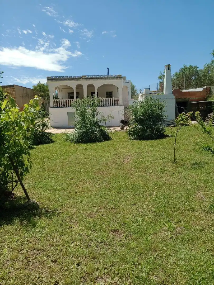 Houses for sale in Diseminado P 18, 45, Turís Houses for sale in Turís with Terrace, Swimming Pool and Balcony