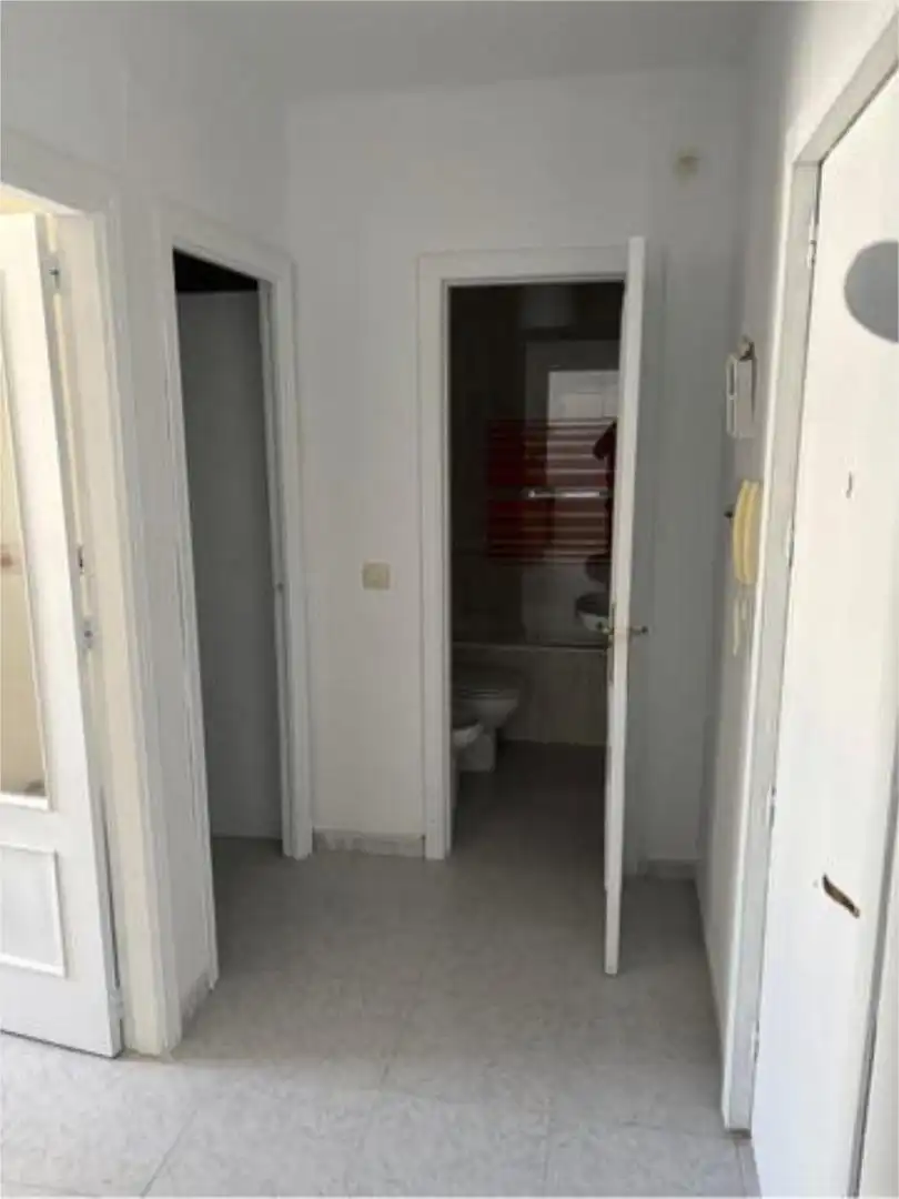 Flat for rent in Coria Bathroom of Flat for rent in Coria with Storage room