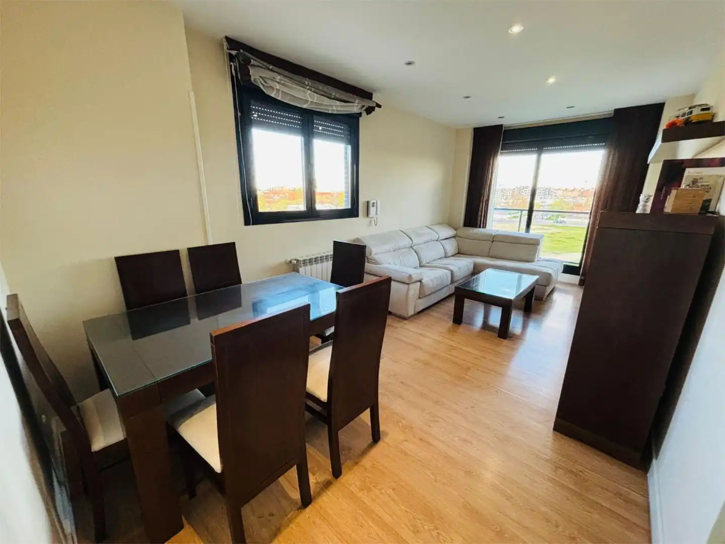 Piso en venta en Calle Ginebra, 20, Sur - PAU 4 Sala de estar de Piso en venta en Móstoles con Aire acondicionado, Calefacción y Terraza