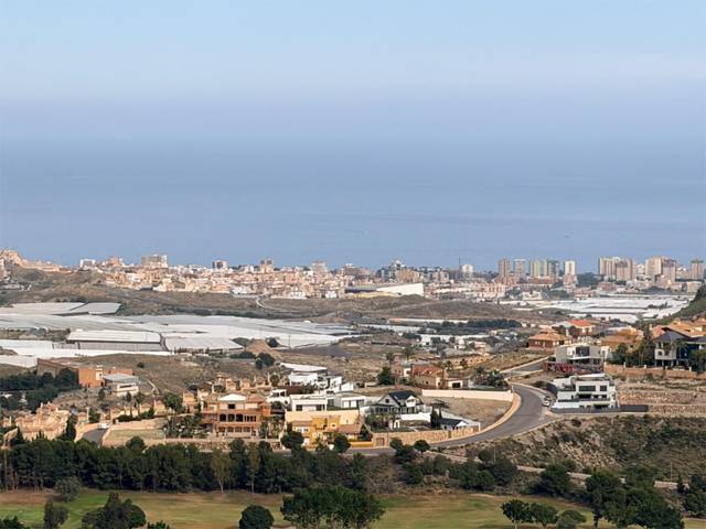 Piso en Venta en Calle las Encinas, 50 en La Envía