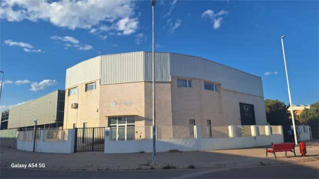 Nave industrial en Alquiler en Moncada