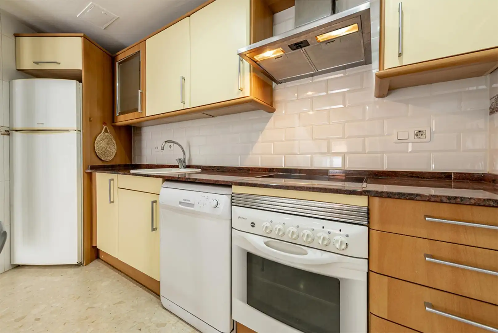 Piso en venta en Carrer Manuel de Falla, 11, Nou Eixample Sud Cocina de Piso en venta en Tarragona Capital con Aire acondicionado y Balcón
