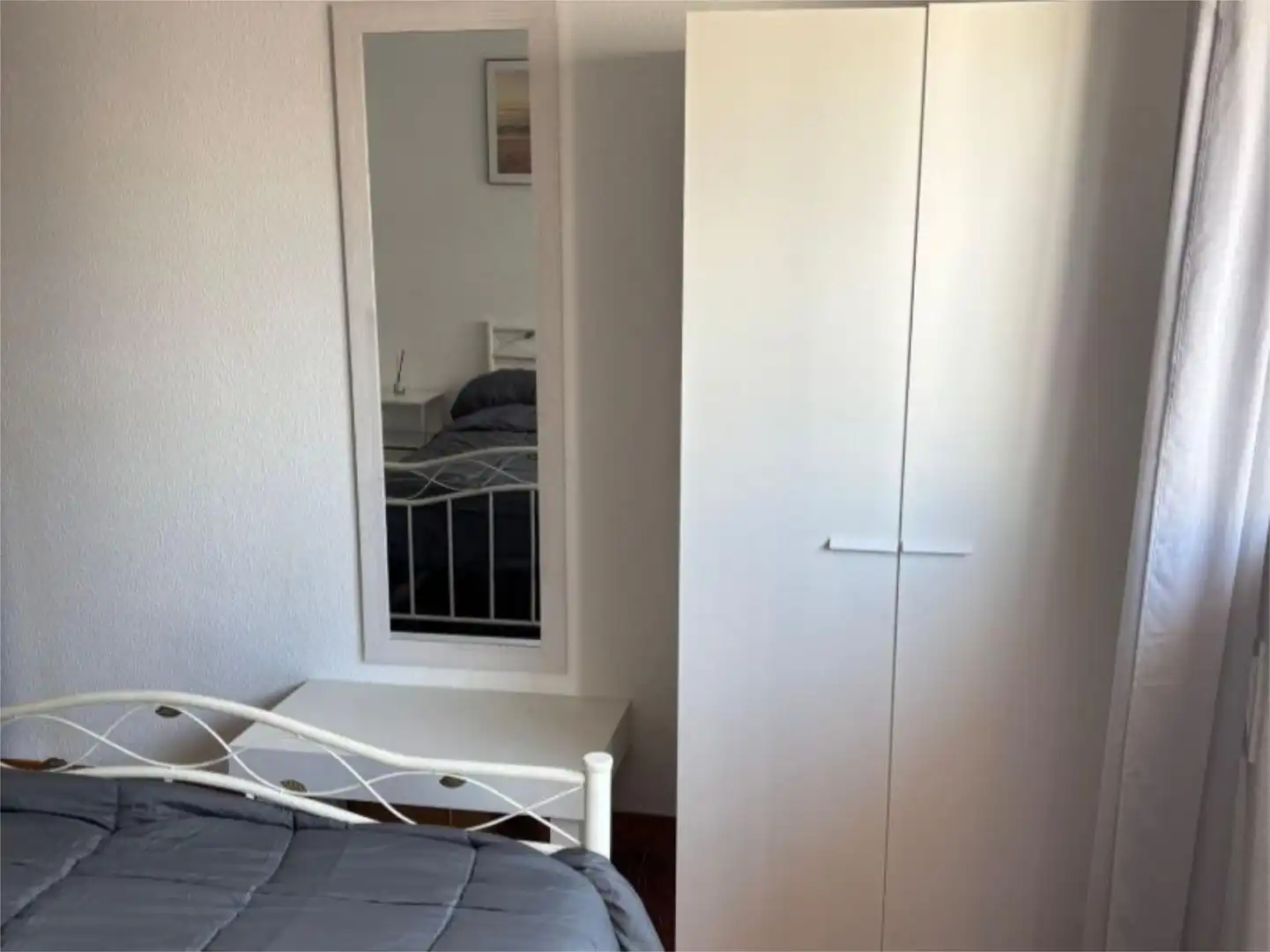 Apartament de lloguer a Carrer Peruga, 100, Moncófar Playa Dormitori de Apartament de lloguer en Moncofa amb Aire condicionat, Terrassa i Moblat