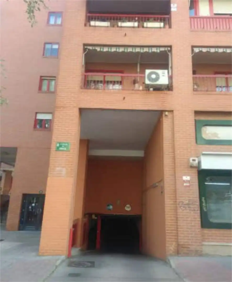 Vista exterior de Garaje de alquiler en Coslada