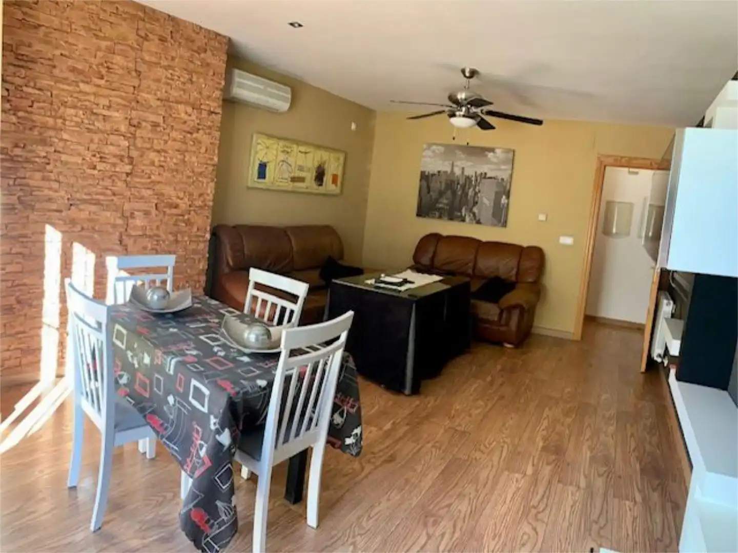 Sala de estar de Piso de alquiler en Churriana de la Vega con Aire acondicionado, Calefacción y Parquet