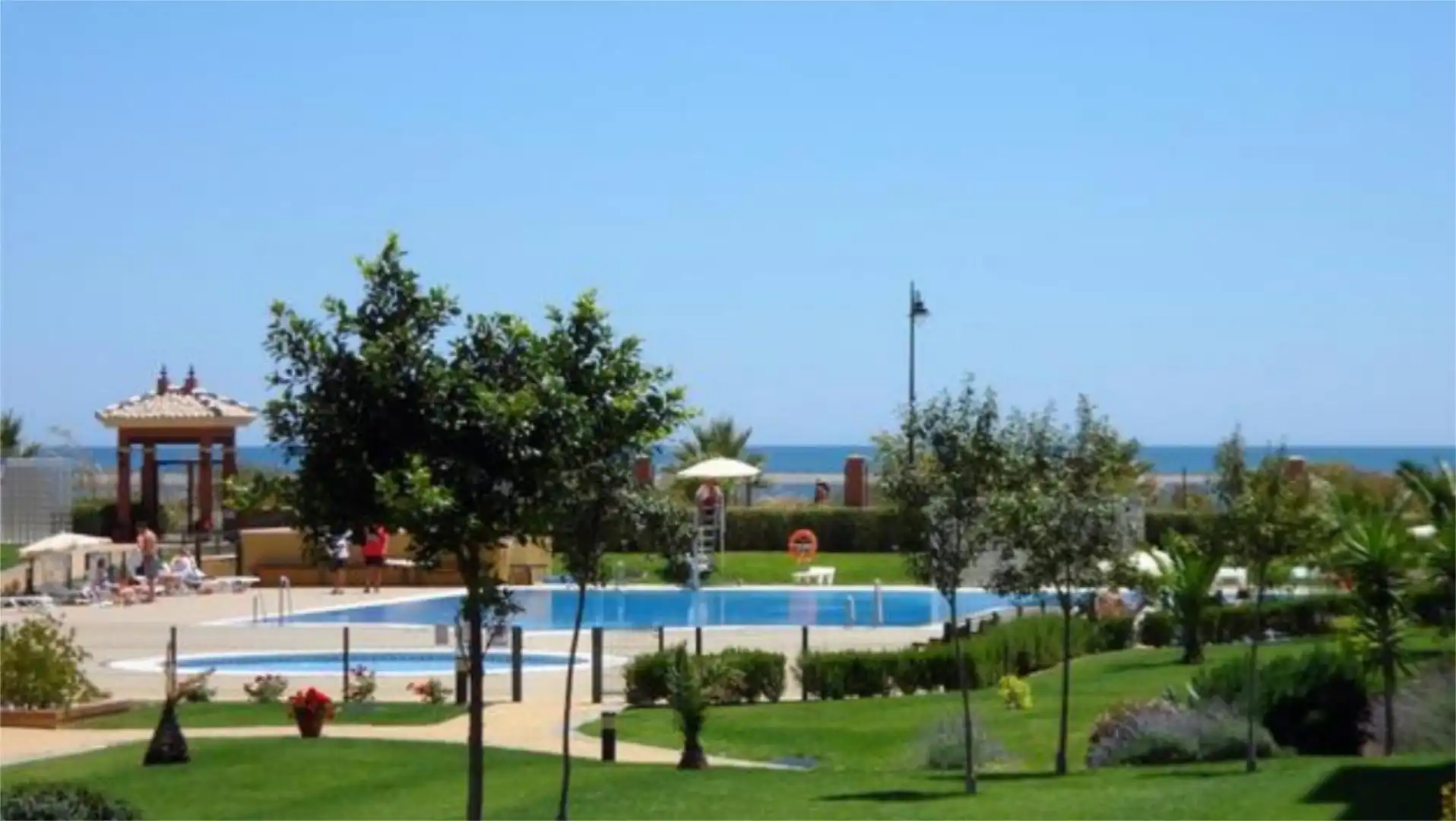 Swimming pool of Flat for rent in Ayamonte  with Air Conditioner, Heating and Private garden