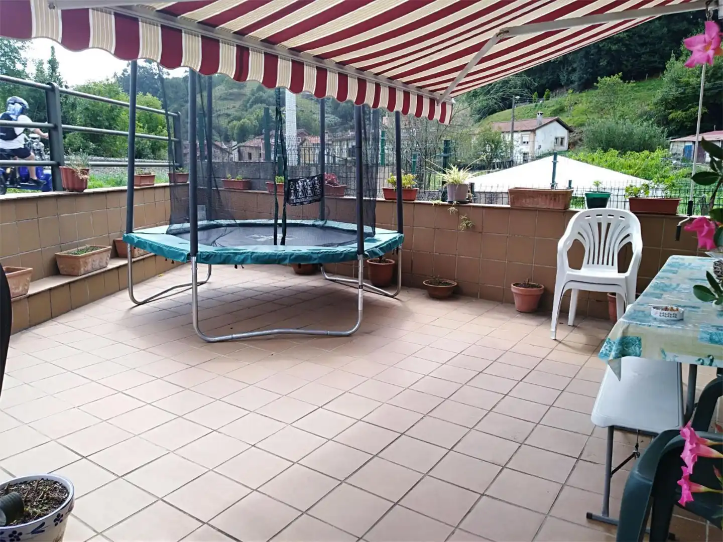Terraza de Casa adosada de alquiler en Ampuero con Calefacción, Trastero y Amueblado