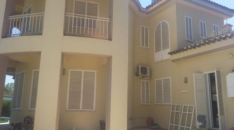 Casa o chalet de alquiler en Calle del Pino Sol, 52, Carmona, Sevilla - imagen 4 Foto 4 de Casa o chalet de alquiler en Calle del Pino Sol, 52, Carmona, Sevilla