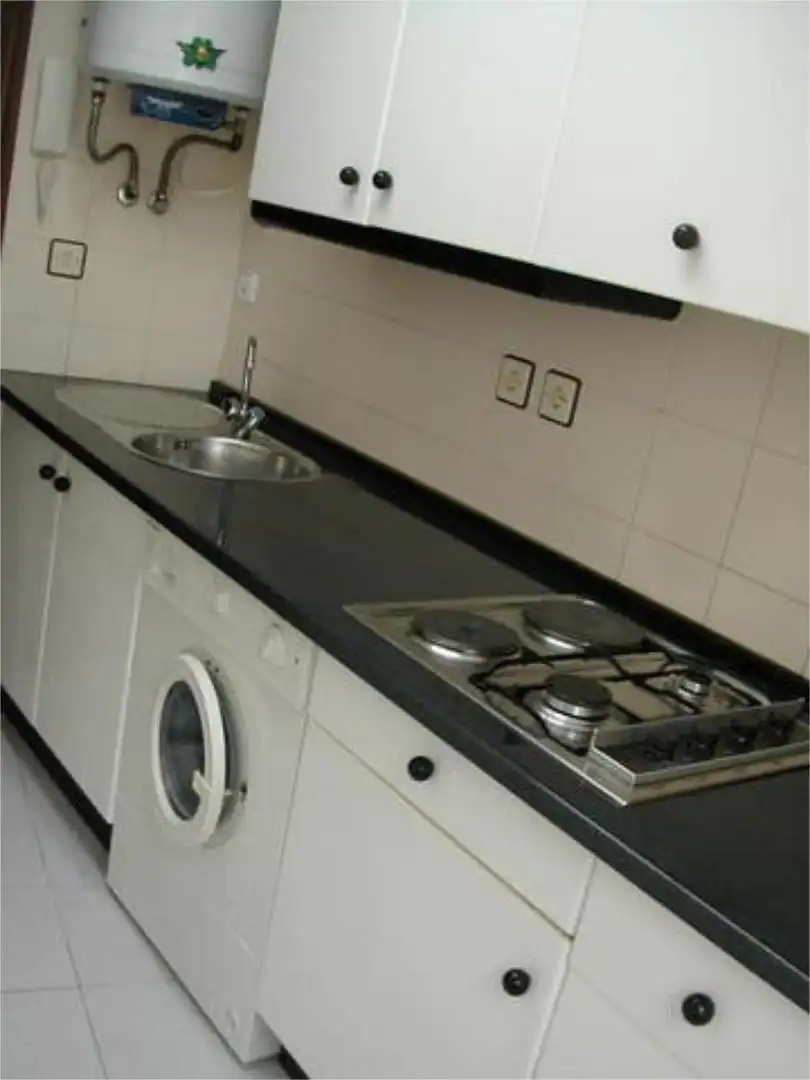 Apartamento de alquiler en Bellavista Cocina de Apartamento de alquiler en Sevilla con Calefacción y Amueblado
