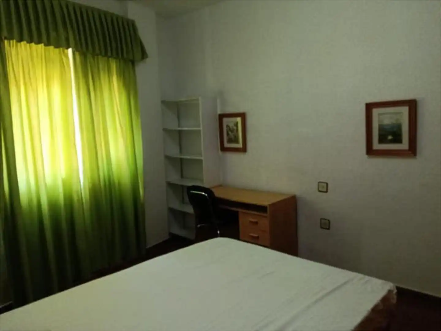 Apartament de lloguer a Bellavista Dormitori de Apartament de lloguer en Sevilla amb Calefacció i Moblat
