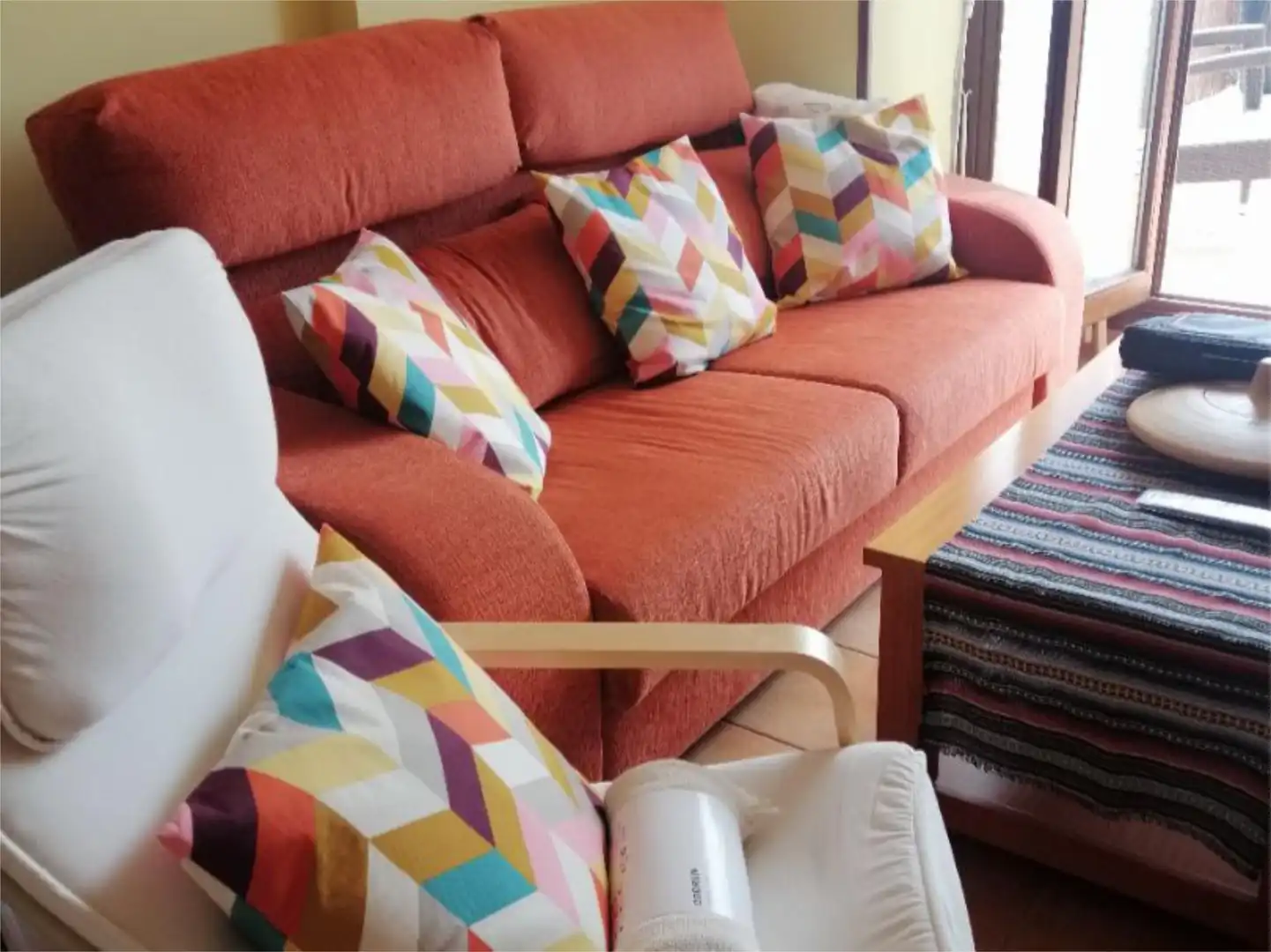 Sala d'estar de Apartament de lloguer en Ribadedeva amb Calefacció, Terrassa i Moblat