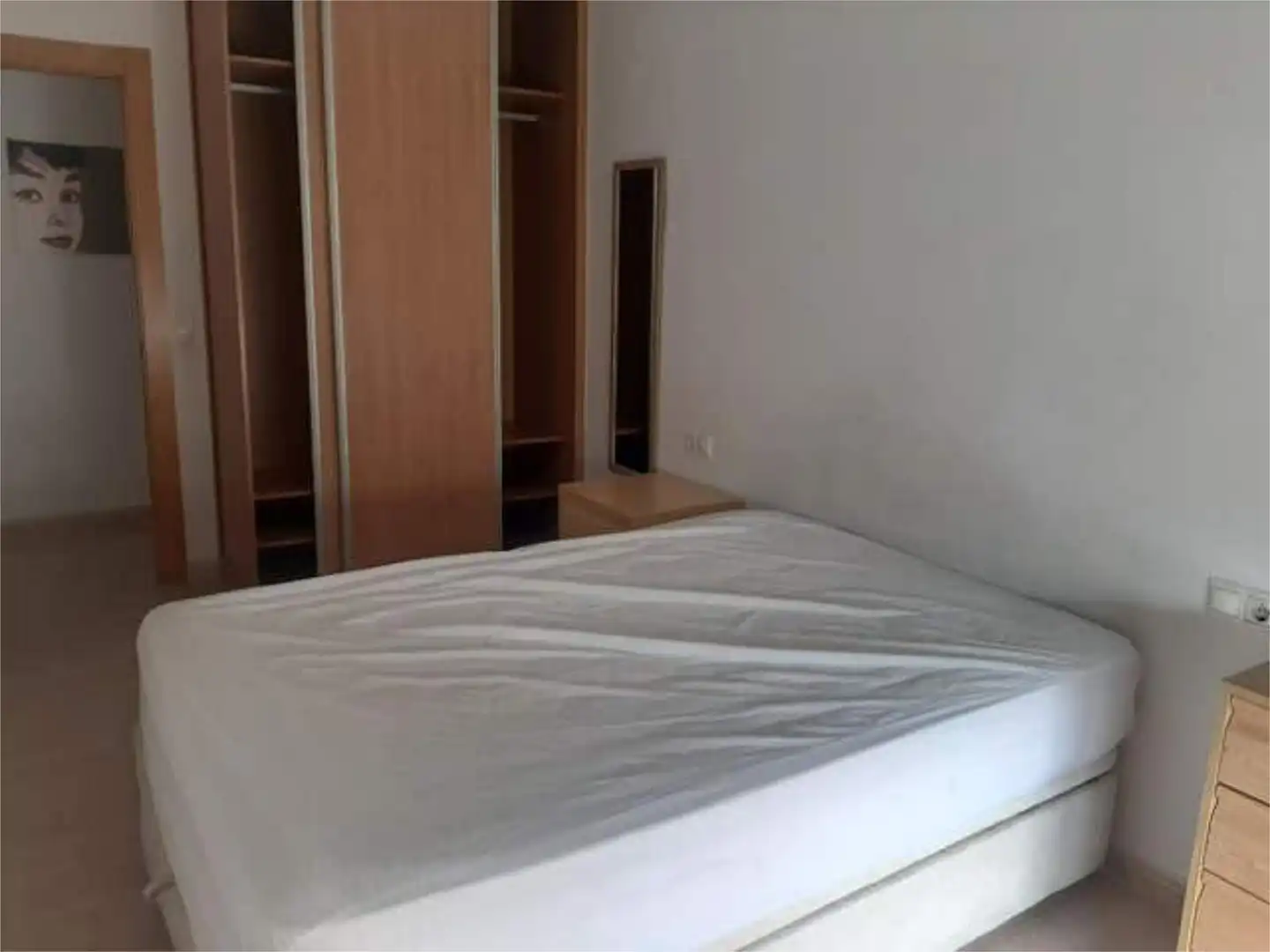 Habitación de Piso de alquiler en Almería con Amueblado