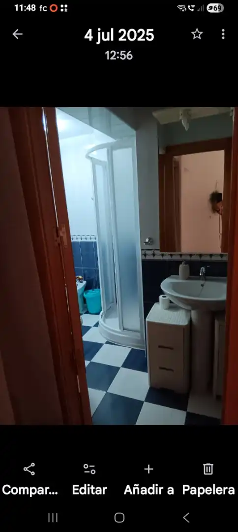 Flat for rent in Avenida de Cervantes, 14, Cervantes Bathroom of Flat for rent in Granada with Heating, Parquet flooring and Furnished