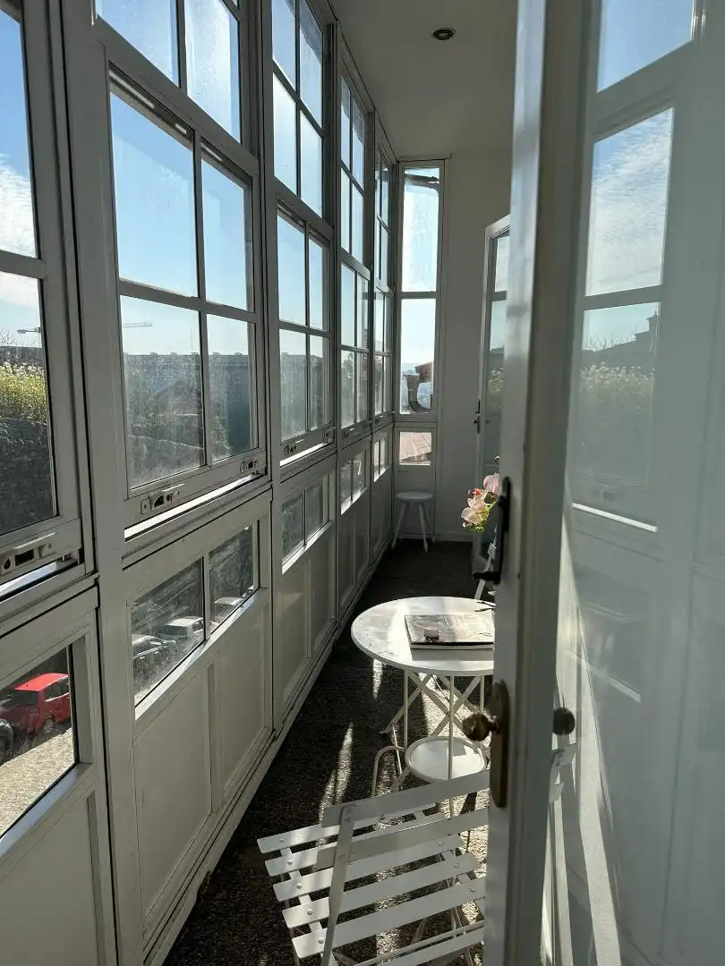 Terraza de Piso en venta en Santiago de Compostela  con Calefacción, Parquet y Amueblado