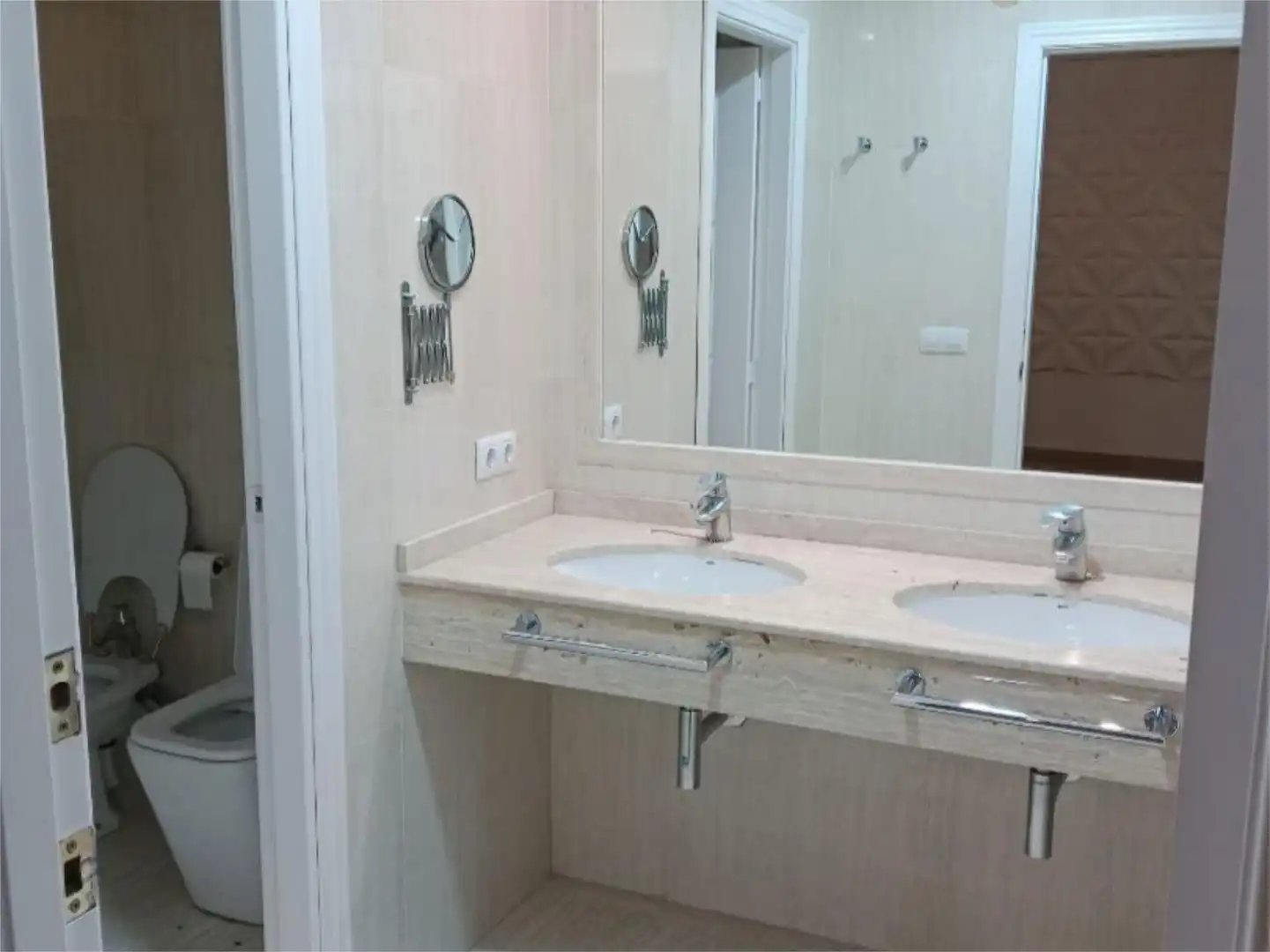 Bathroom of Flat for rent in Mérida  with Air Conditioner, Heating and Parquet flooring
