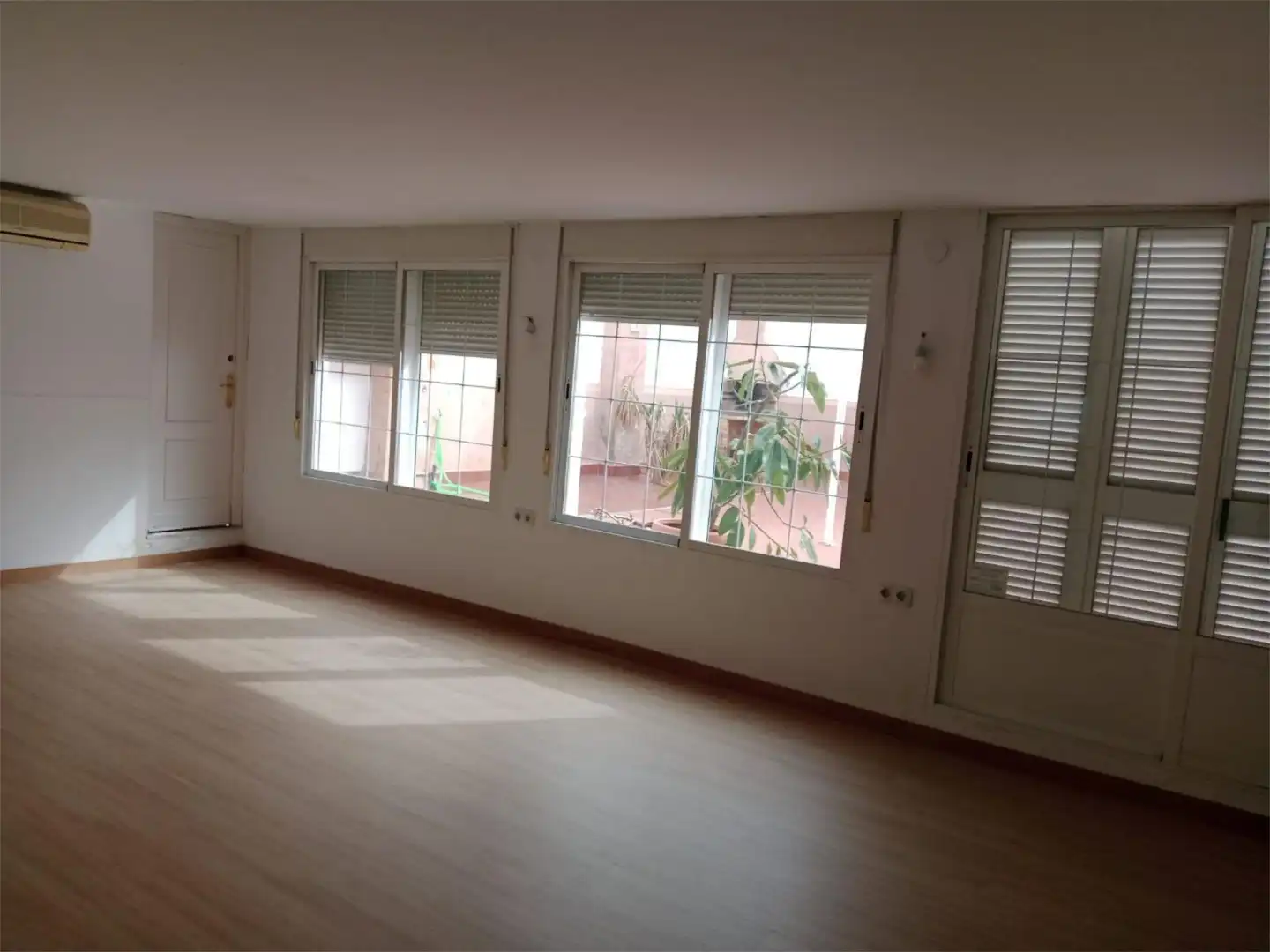 Living room of Flat for rent in Mérida  with Air Conditioner, Heating and Parquet flooring