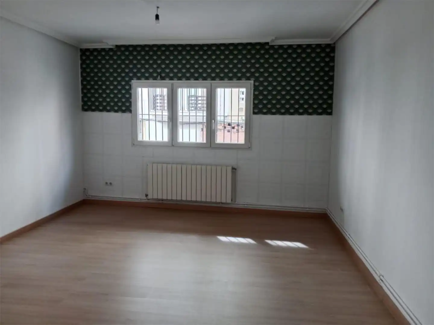 Bedroom of Flat for rent in Mérida  with Air Conditioner, Heating and Parquet flooring