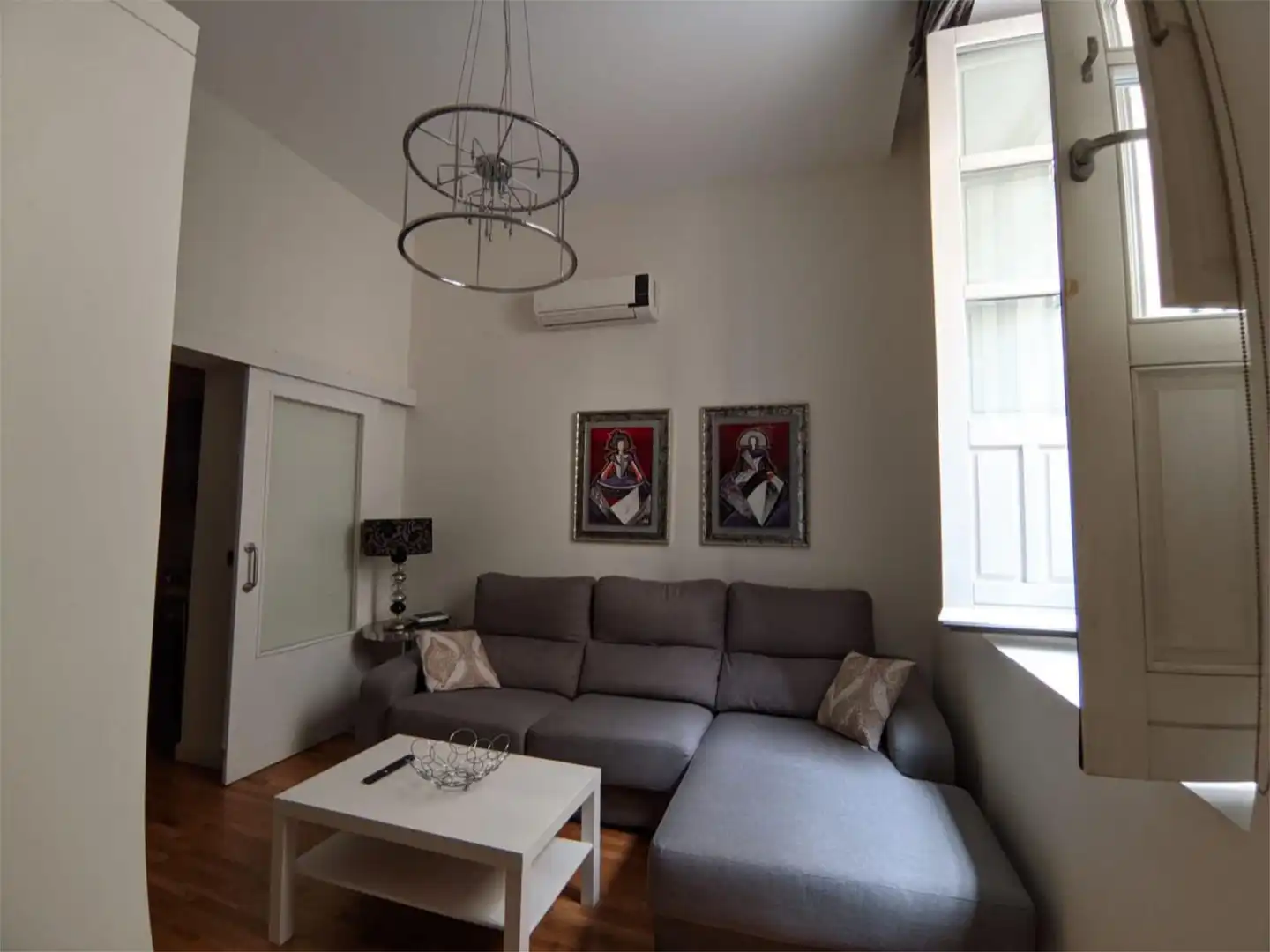 Living room of Flat for sale in Sevilla  with Air Conditioner, Heating and Furnished