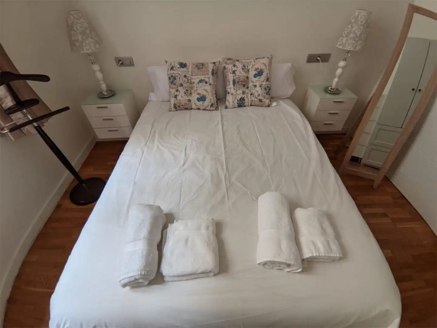 Bedroom of Flat for sale in Sevilla  with Air Conditioner, Heating and Furnished