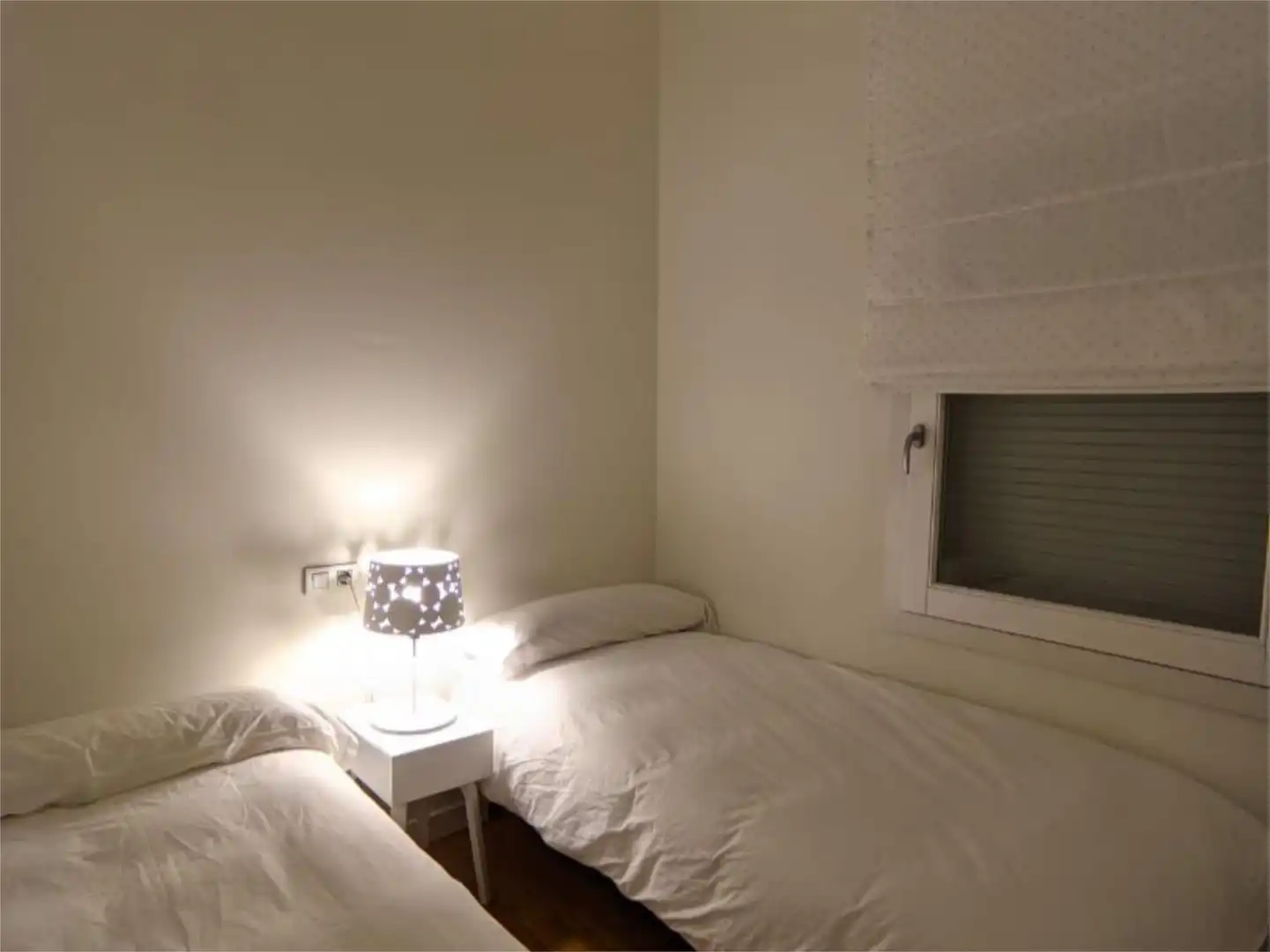 Bedroom of Flat for sale in Sevilla  with Air Conditioner, Heating and Furnished