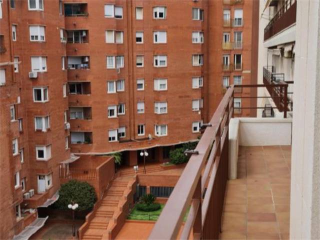 Piso en Alquiler en Carrer de Folgueroles, 12 en Sant Gervasi i la Bonanova