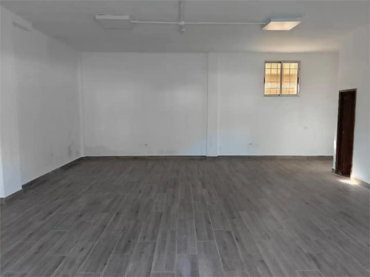 Commercial properties for rent in Arona