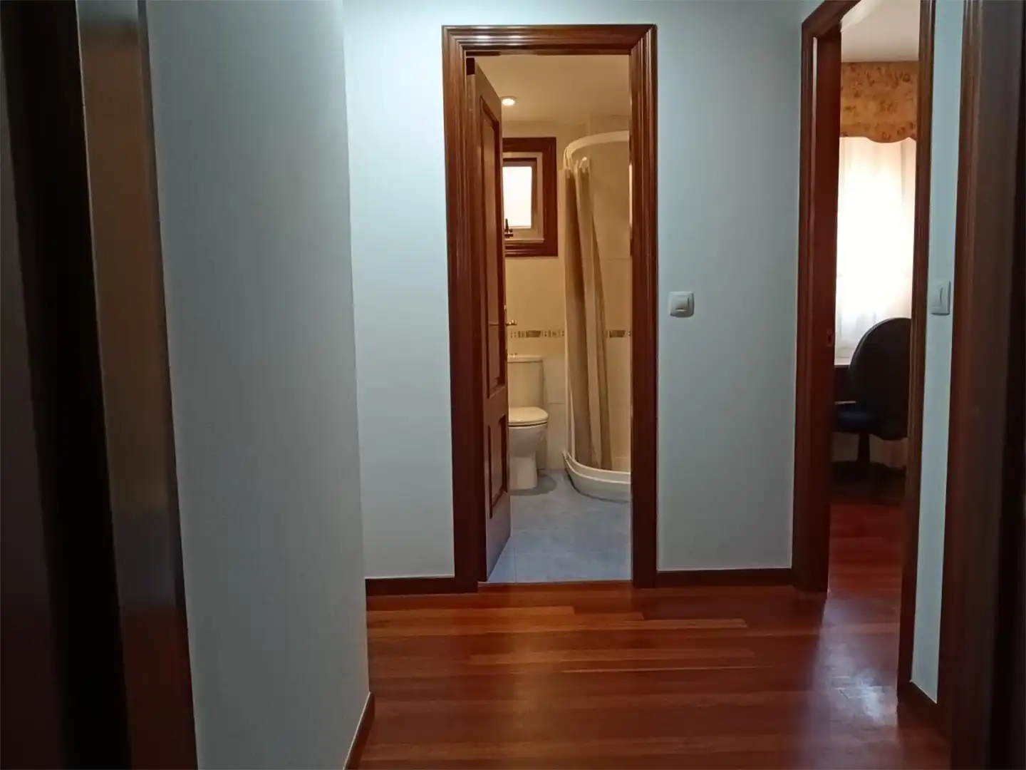 Bathroom of Flat for sale in Vigo   with Terrace and Balcony