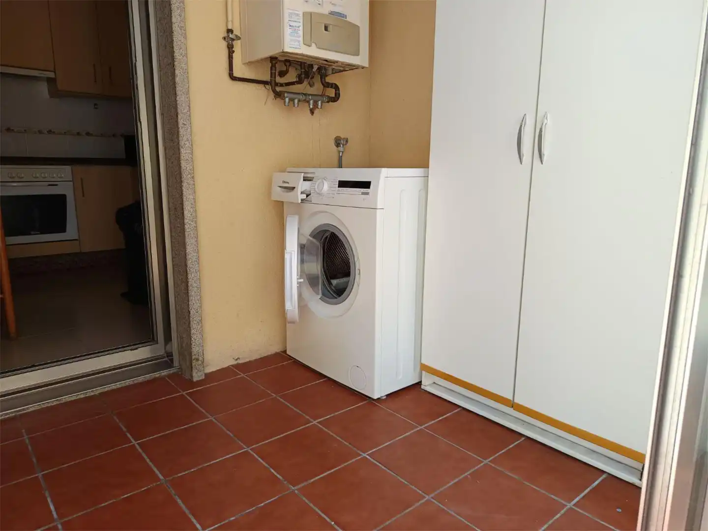 Kitchen of Flat for sale in Vigo   with Terrace and Balcony