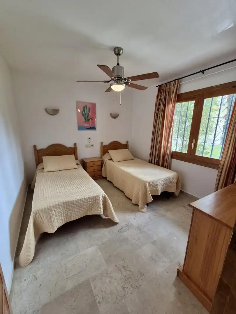 Apartamento de alquiler en Calle Nuñez de Balboa, 73, Las Marinas - Pueblo Laguna Habitación de Apartamento de alquiler en Vera con Aire acondicionado, Calefacción y Jardín privado