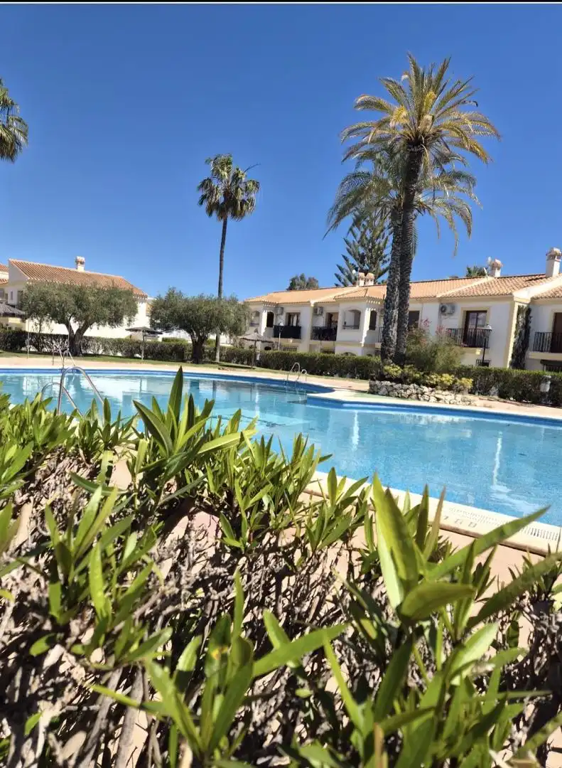 Apartamento de alquiler en Calle Nuñez de Balboa, 73, Las Marinas - Pueblo Laguna Piscina de Apartamento de alquiler en Vera con Aire acondicionado, Calefacción y Jardín privado