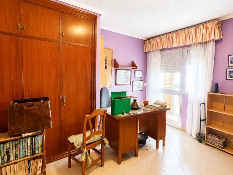 Flat for sale in Algeciras  with Furnished, Community parking and Balcony