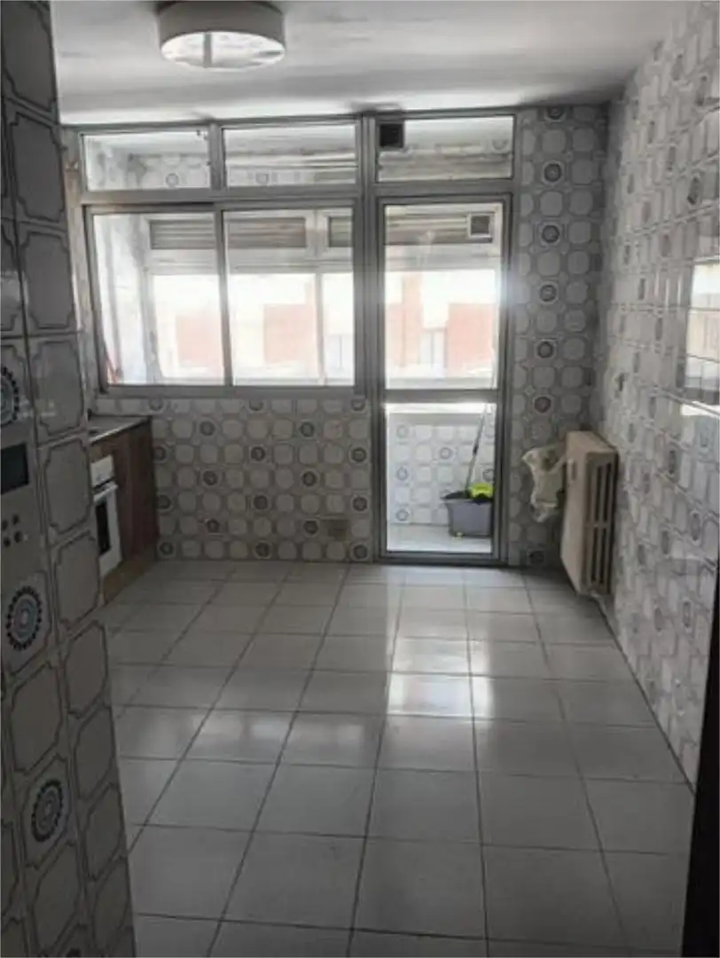 Piso de alquiler en Campo Grande Cocina de Piso de alquiler en Valladolid con Calefacción y Trastero
