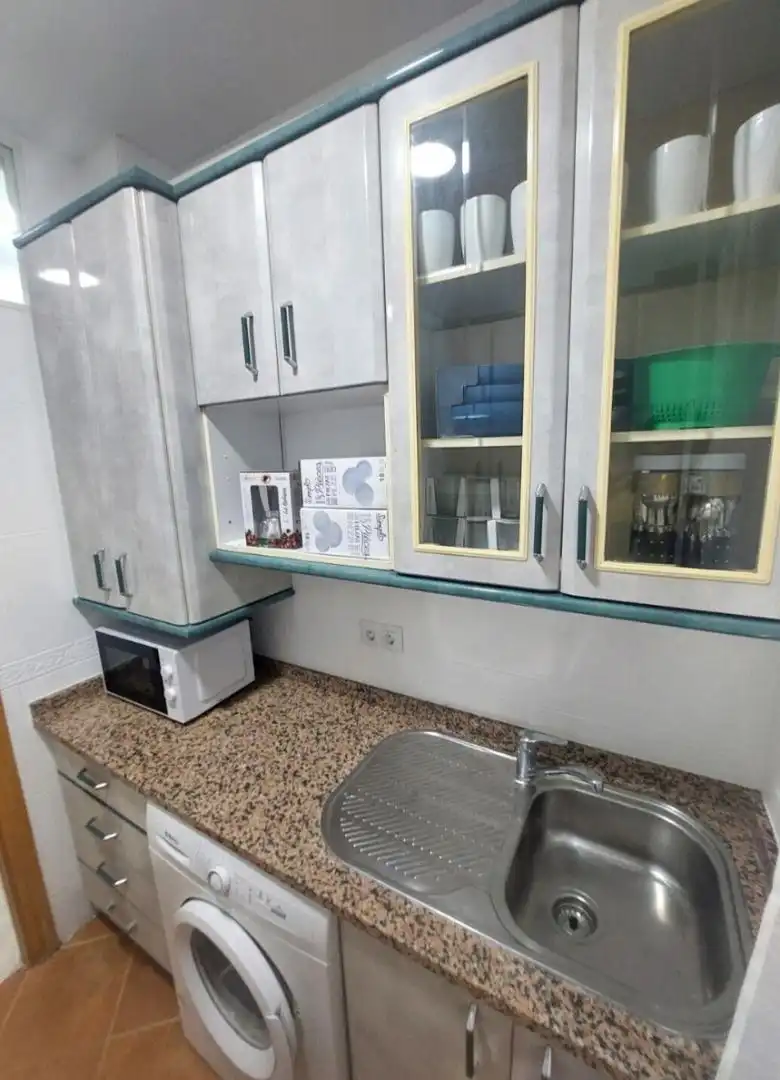 Kitchen of Flat for share in Madrid  with Air Conditioner, Heating and Furnished